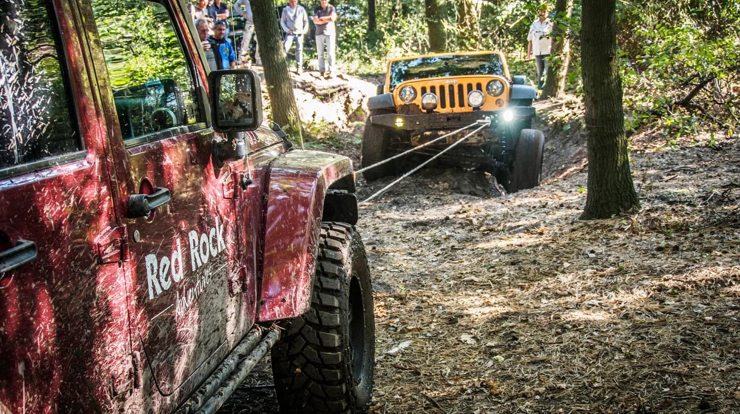 Offroad Meisterleistung mit Techtradesystem: Die perfekte Seilwinde für Ihre Geländefahrten