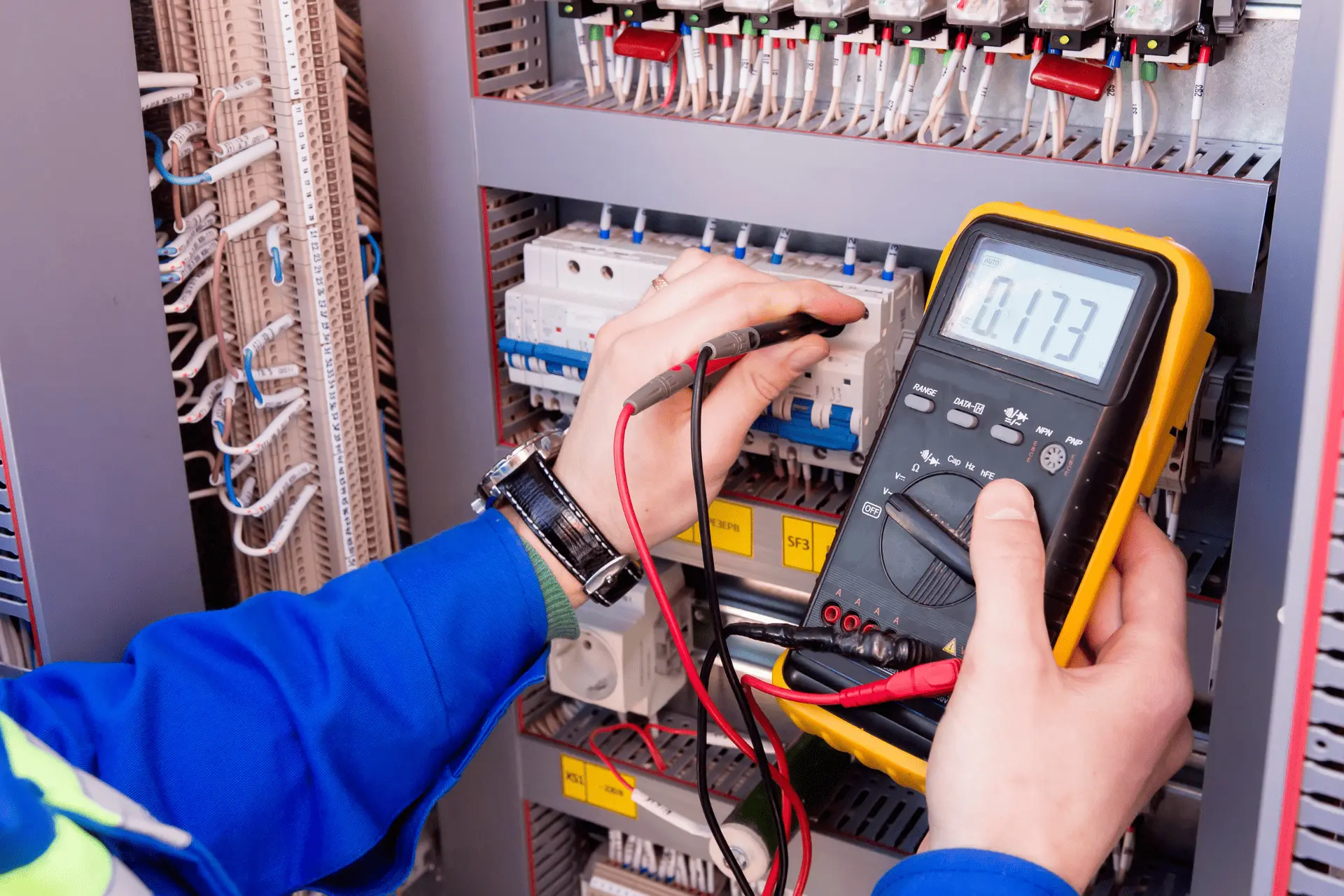 Welche Prüfintervalle für verschiedene elektrische Anlagen im Rahmen der DGUV V3 Prüfung gelten