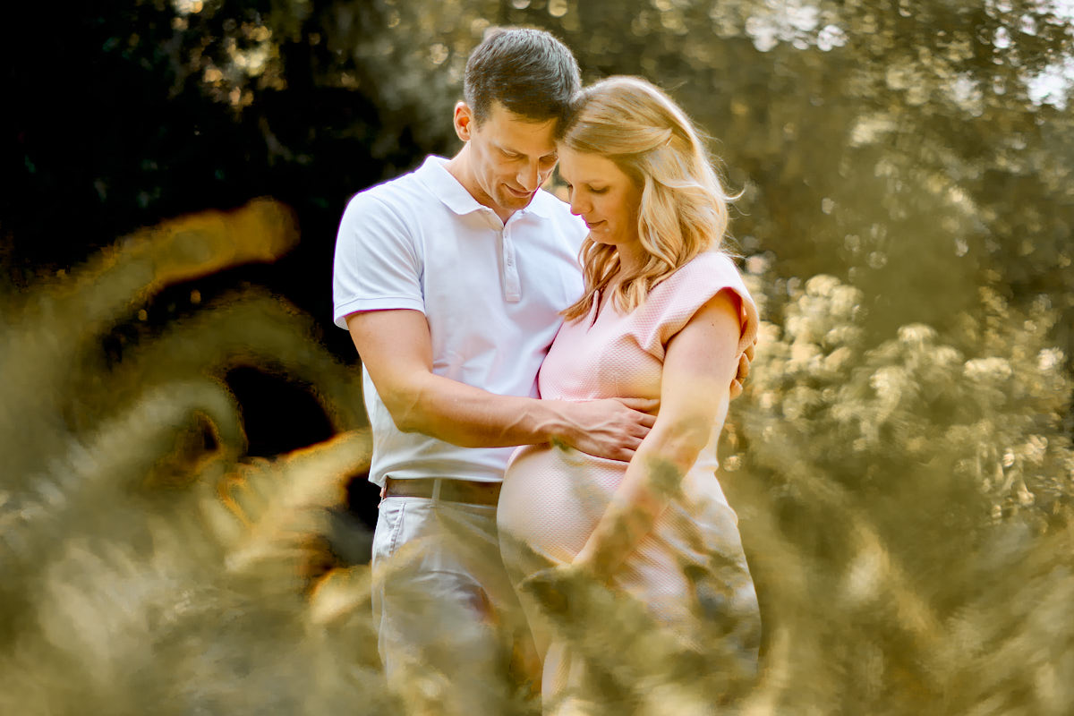 Kleine Bewegungen, große Gefühle – Babybauchfotografie